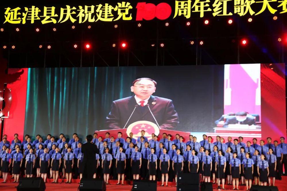 at the moment 与 at this moment 有什么区别
